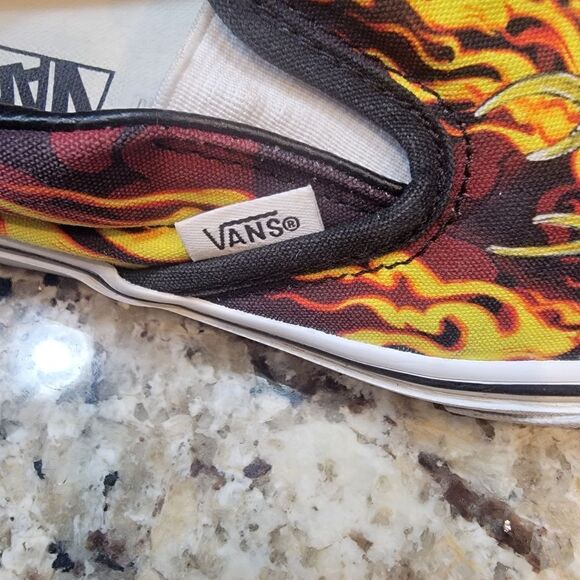 Vans Samurai Rising Slip-on Skater Shoe with Flames. Size 9.5. - Picture 4 of 15
